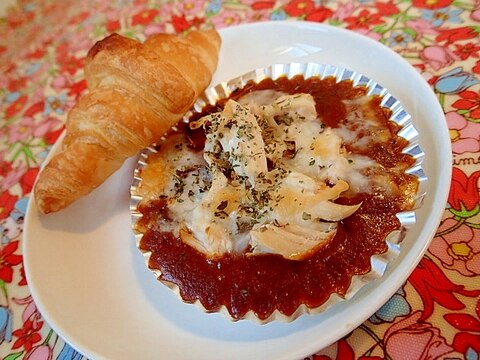 ハッシュでささみのチーズ焼きとクロワッサン♬